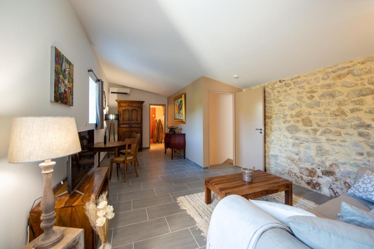 La Maison De Livia, Gite, Chambres Et Table D'Hotes Sauzet (Gard) Dış mekan fotoğraf