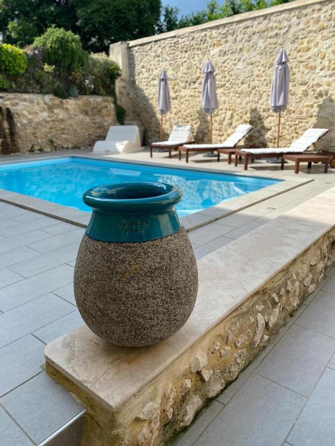 La Maison De Livia, Gite, Chambres Et Table D'Hotes Sauzet (Gard) Dış mekan fotoğraf
